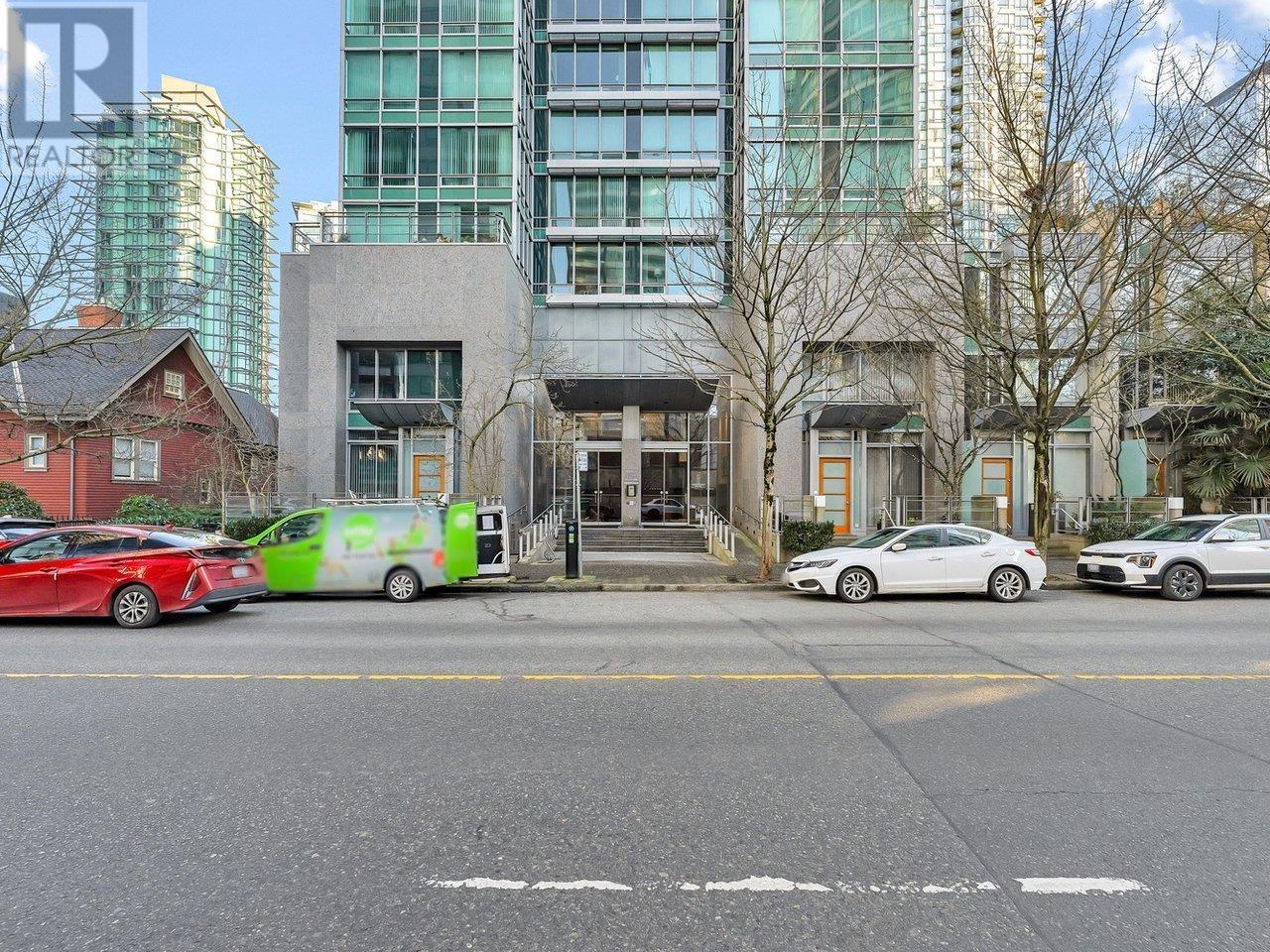 Listing Picture 15 of 22 : 1906 1288 W GEORGIA STREET, Vancouver / 溫哥華 - 魯藝地產 Yvonne Lu Group - MLS Medallion Club Member