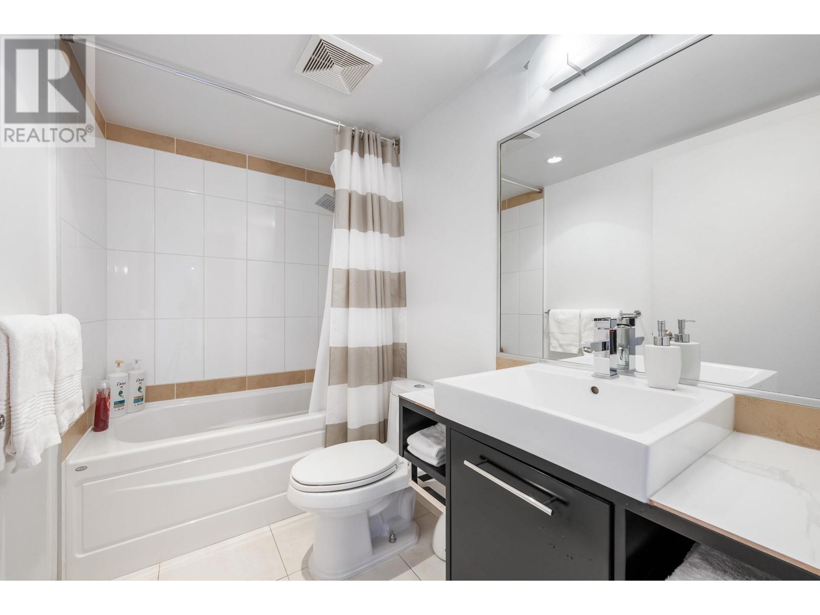 Listing Picture 21 of 34 : 506 633 ABBOTT STREET, Vancouver / 溫哥華 - 魯藝地產 Yvonne Lu Group - MLS Medallion Club Member