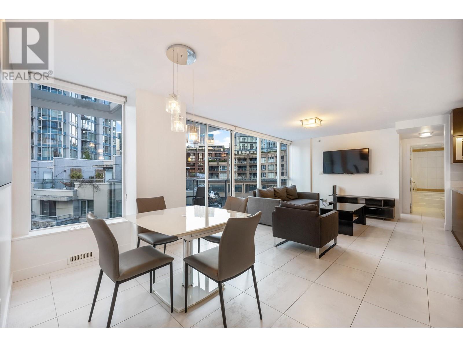 Listing Picture 12 of 34 : 506 633 ABBOTT STREET, Vancouver / 溫哥華 - 魯藝地產 Yvonne Lu Group - MLS Medallion Club Member