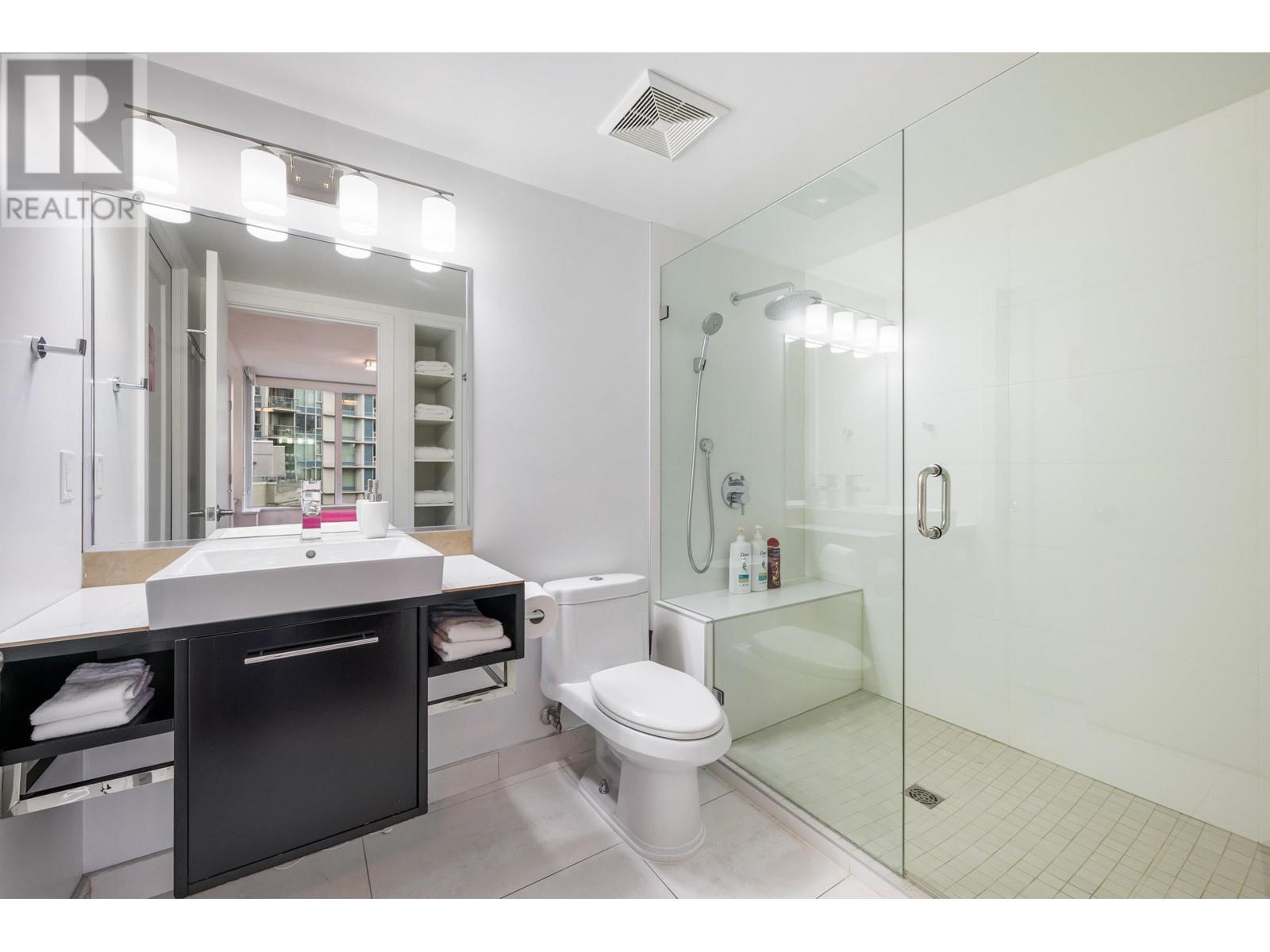 Listing Picture 17 of 34 : 506 633 ABBOTT STREET, Vancouver / 溫哥華 - 魯藝地產 Yvonne Lu Group - MLS Medallion Club Member