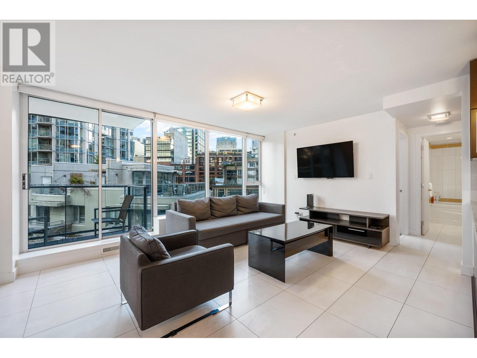 Listing Picture 4 of 34 : 506 633 ABBOTT STREET, Vancouver / 溫哥華 - 魯藝地產 Yvonne Lu Group - MLS Medallion Club Member