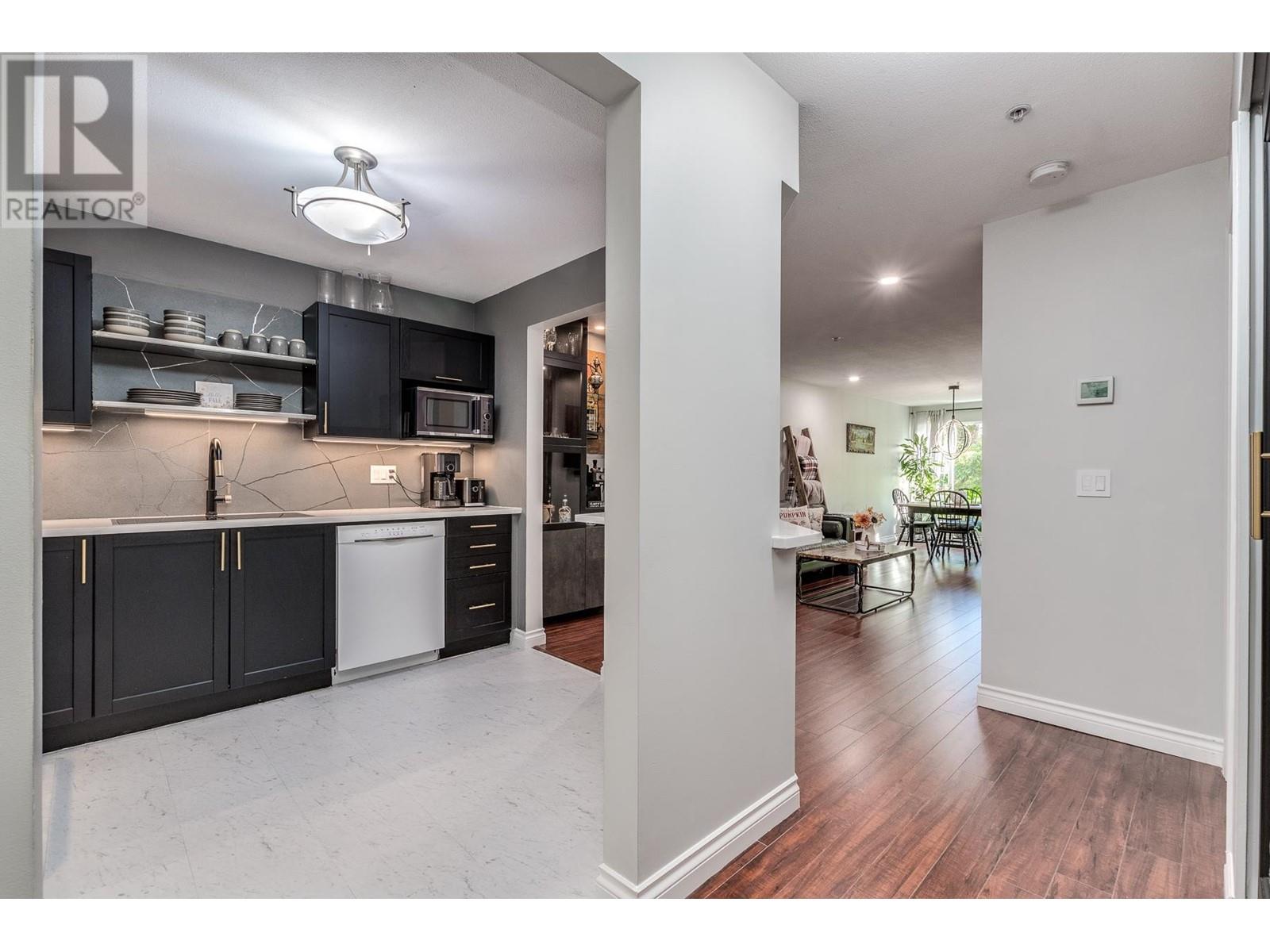212 22233 River Road, Maple Ridge, British Columbia  V2X 3N7 - Photo 5 - R2962912