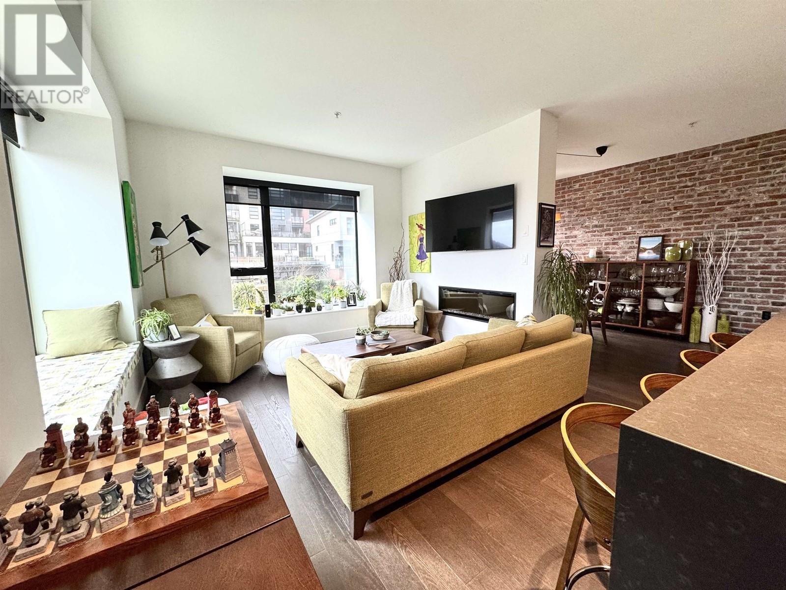 310 83 Moody Street, Port Moody, British Columbia  V3H 0K7 - Photo 2 - R2974956