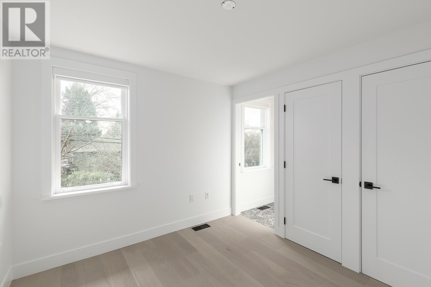 1967 Napier Street, Vancouver, British Columbia  V5L 2N6 - Photo 10 - R2974964
