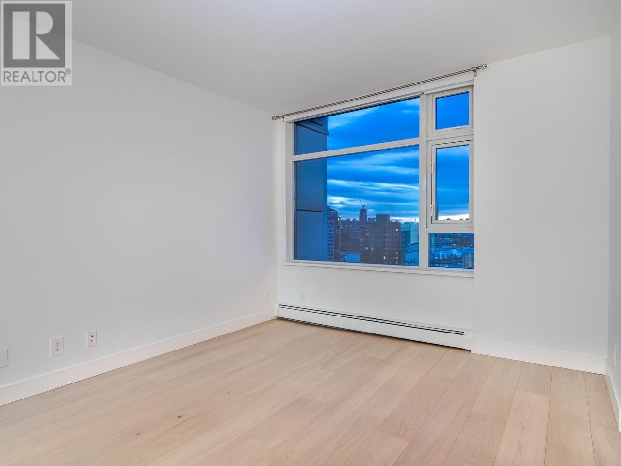 Listing Picture 20 of 25 : 2008 198 AQUARIUS MEWS, Vancouver / 溫哥華 - 魯藝地產 Yvonne Lu Group - MLS Medallion Club Member