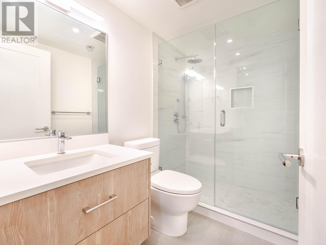 Listing Picture 23 of 25 : 2008 198 AQUARIUS MEWS, Vancouver / 溫哥華 - 魯藝地產 Yvonne Lu Group - MLS Medallion Club Member