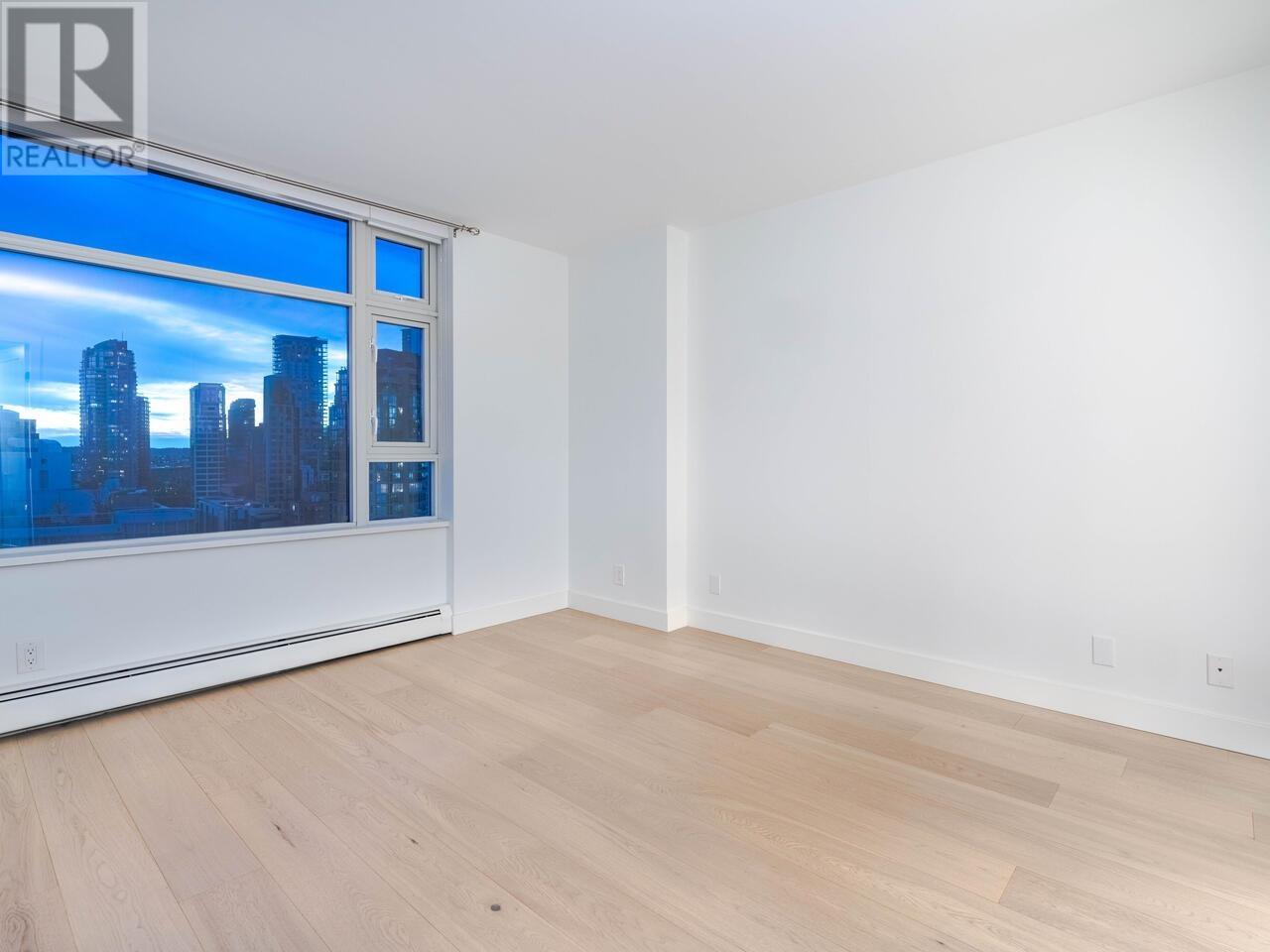 Listing Picture 19 of 25 : 2008 198 AQUARIUS MEWS, Vancouver / 溫哥華 - 魯藝地產 Yvonne Lu Group - MLS Medallion Club Member