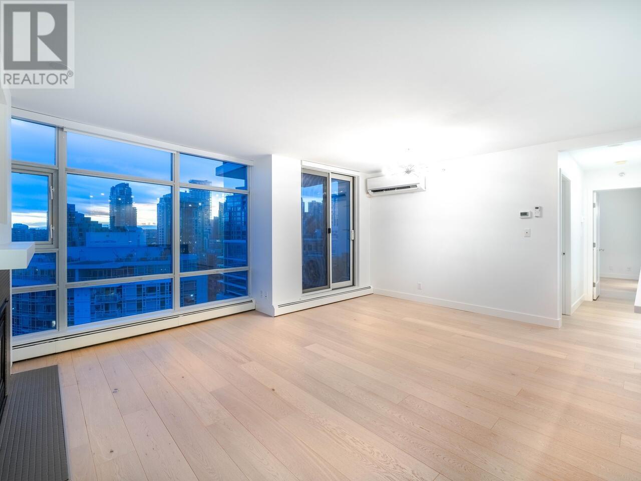 Listing Picture 7 of 25 : 2008 198 AQUARIUS MEWS, Vancouver / 溫哥華 - 魯藝地產 Yvonne Lu Group - MLS Medallion Club Member