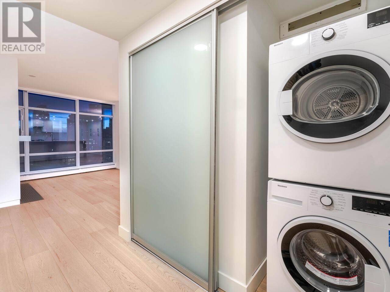 Listing Picture 24 of 25 : 2008 198 AQUARIUS MEWS, Vancouver / 溫哥華 - 魯藝地產 Yvonne Lu Group - MLS Medallion Club Member