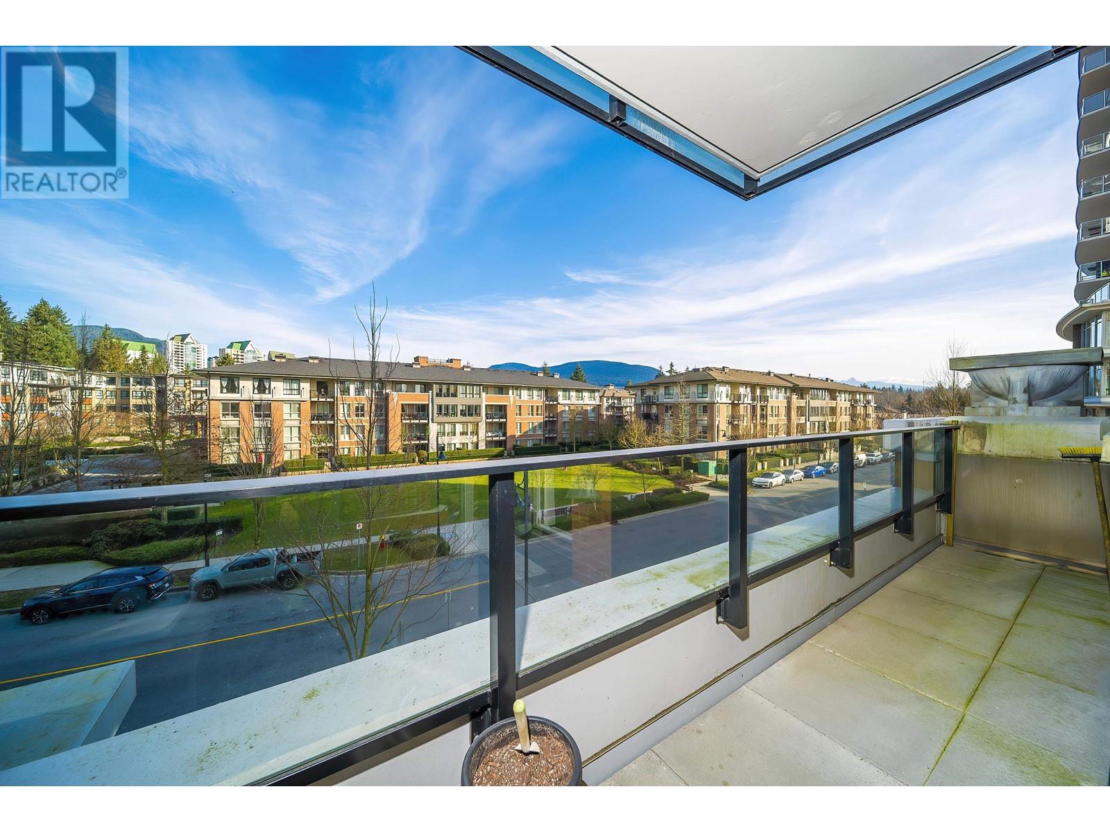 307 3100 Windsor Gate, Coquitlam, British Columbia  V3B 0P3 - Photo 8 - R2974927