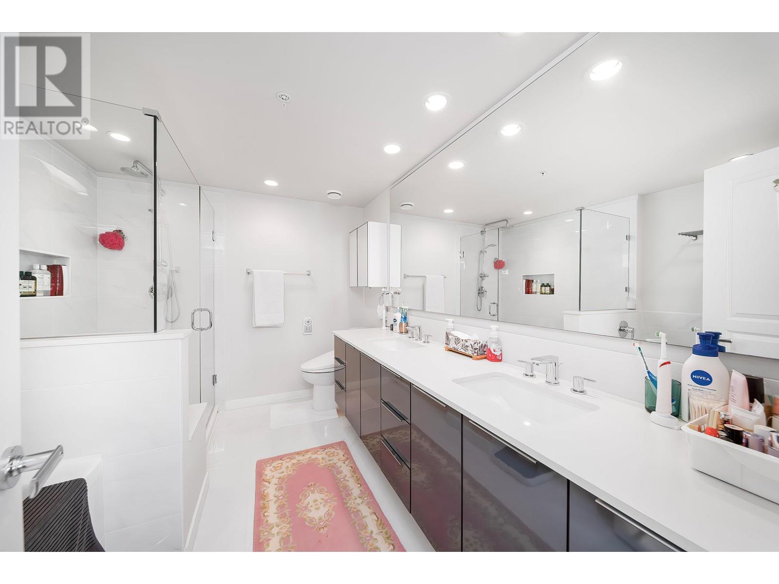 307 3100 Windsor Gate, Coquitlam, British Columbia  V3B 0P3 - Photo 6 - R2974927