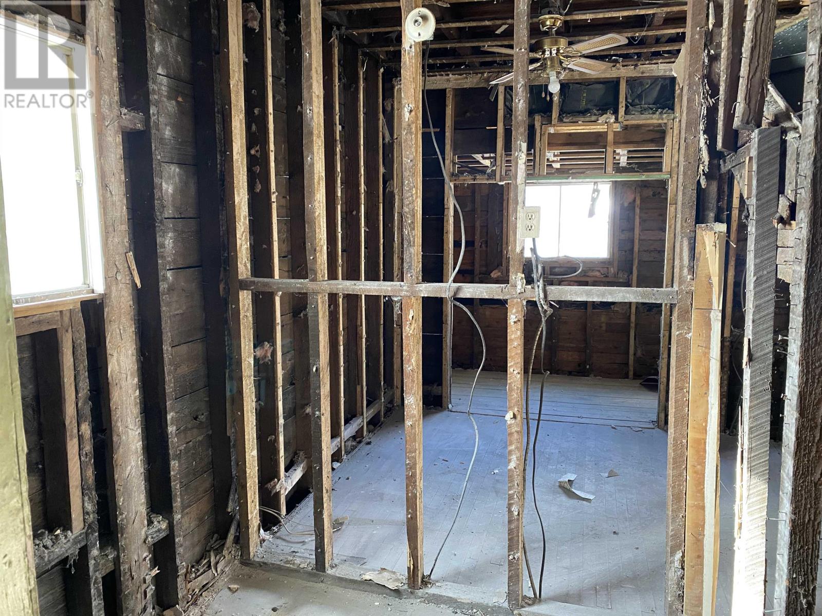 230 Atlantic Street, Sydney Mines, Nova Scotia  B1V 1W8 - Photo 11 - 202504435