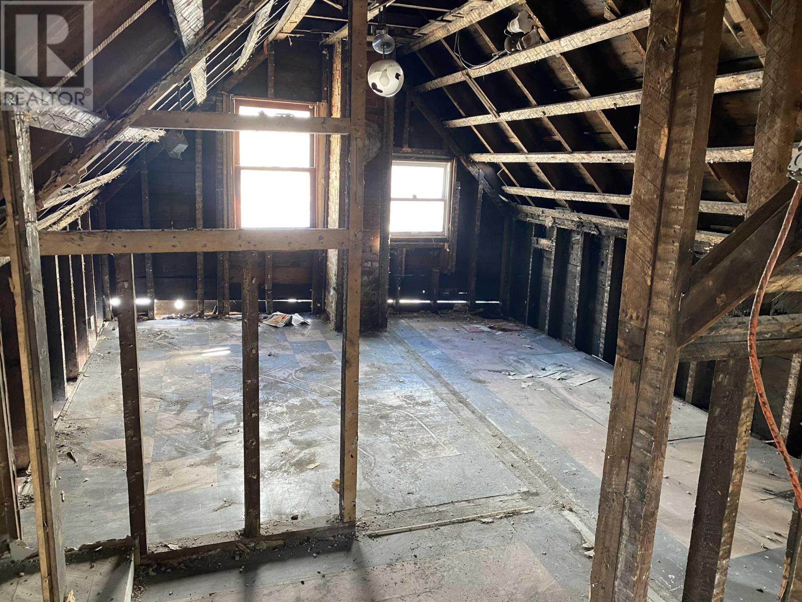 230 Atlantic Street, Sydney Mines, Nova Scotia  B1V 1W8 - Photo 12 - 202504435