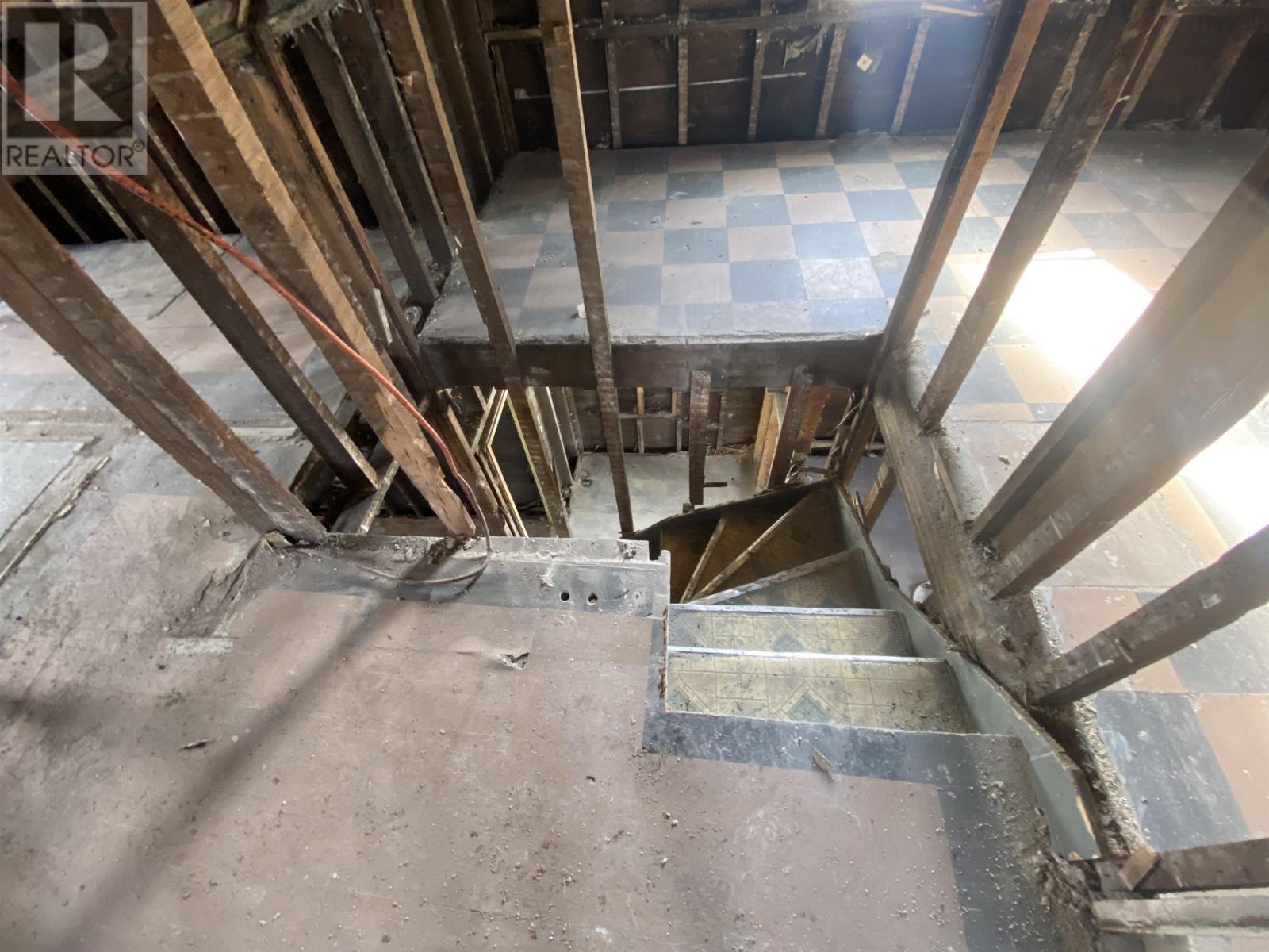 230 Atlantic Street, Sydney Mines, Nova Scotia  B1V 1W8 - Photo 17 - 202504435