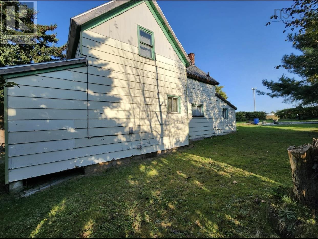 230 Atlantic Street, Sydney Mines, Nova Scotia  B1V 1W8 - Photo 4 - 202504435