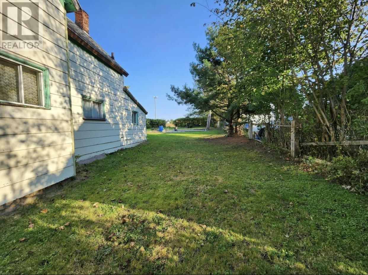 230 Atlantic Street, Sydney Mines, Nova Scotia  B1V 1W8 - Photo 5 - 202504435