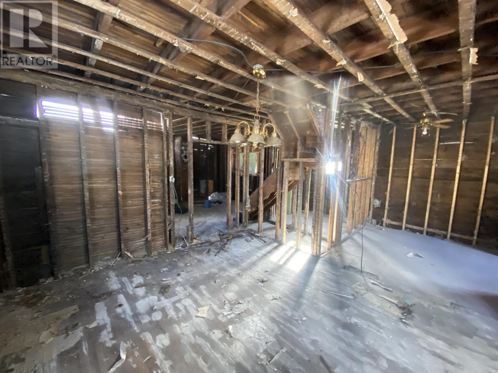 230 Atlantic Street, Sydney Mines, Nova Scotia  B1V 1W8 - Photo 9 - 202504435