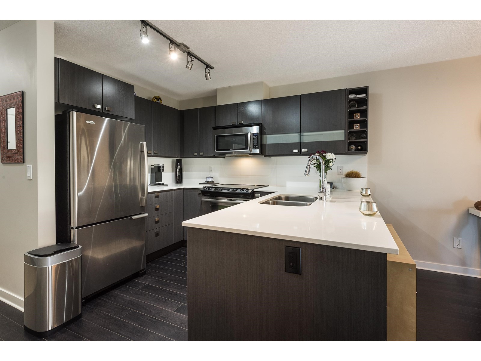 Property at 417 21009 56 AVENUE image 1