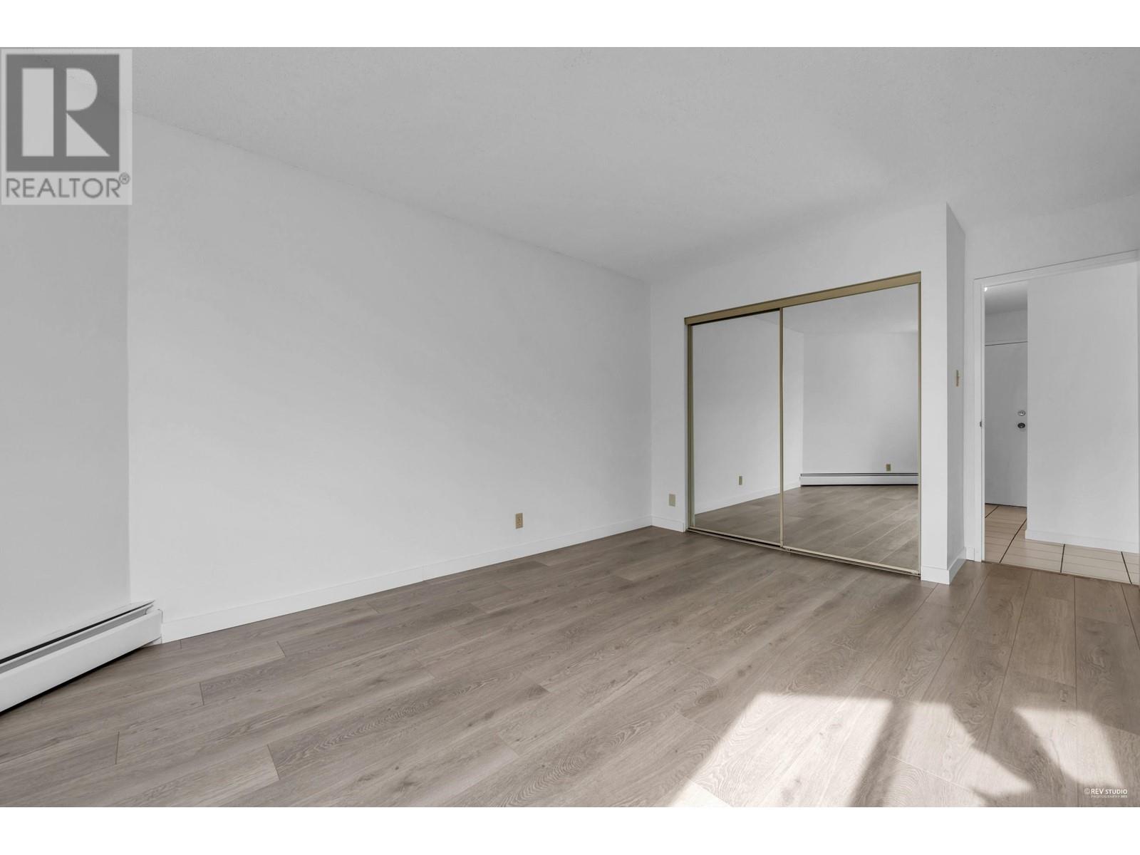 Listing Picture 6 of 26 : 315 8400 LANSDOWNE ROAD, Richmond / 烈治文 - 魯藝地產 Yvonne Lu Group - MLS Medallion Club Member