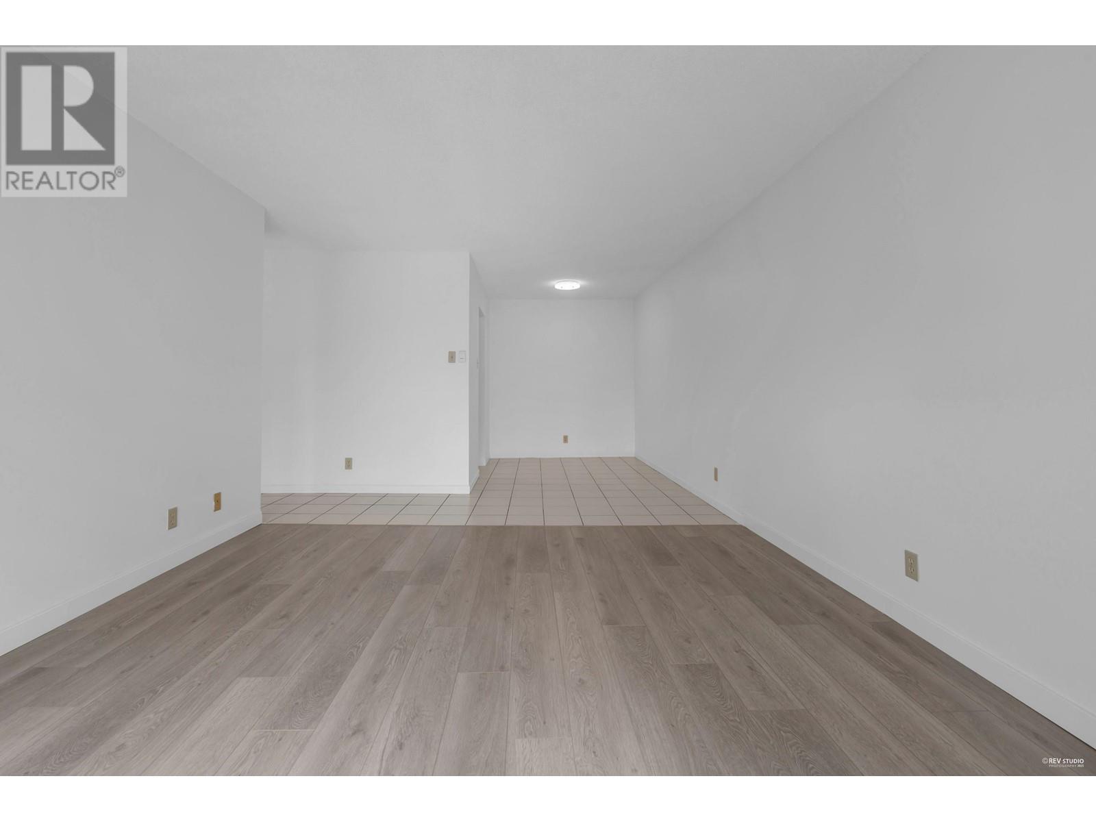 Listing Picture 12 of 26 : 315 8400 LANSDOWNE ROAD, Richmond / 烈治文 - 魯藝地產 Yvonne Lu Group - MLS Medallion Club Member