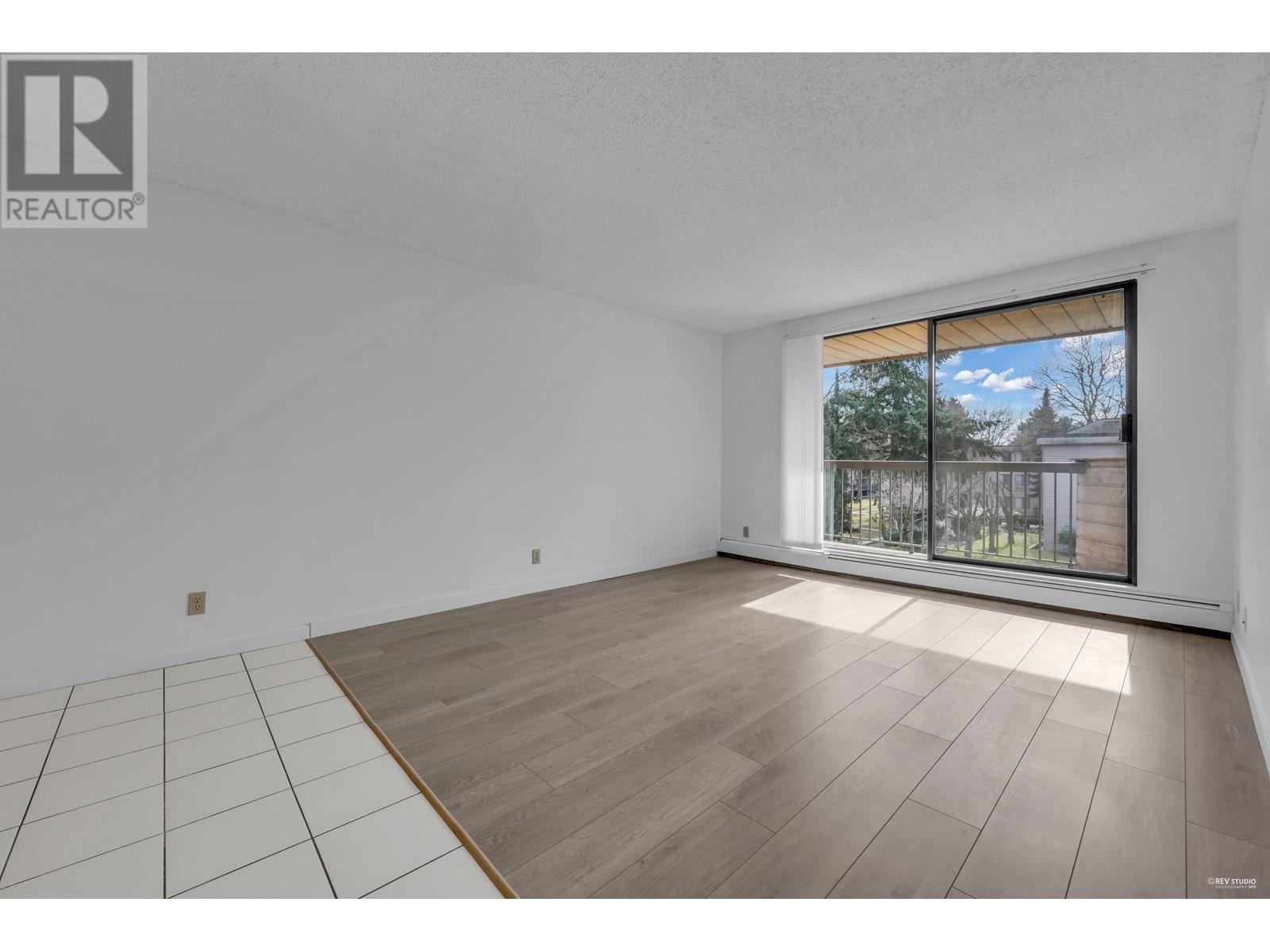 Listing Picture 8 of 26 : 315 8400 LANSDOWNE ROAD, Richmond / 烈治文 - 魯藝地產 Yvonne Lu Group - MLS Medallion Club Member