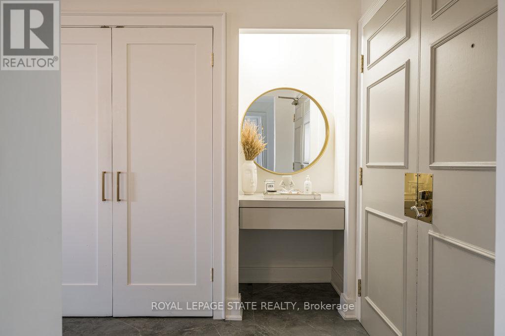 Property at 900 - 49 ROBINSON STREET image 4