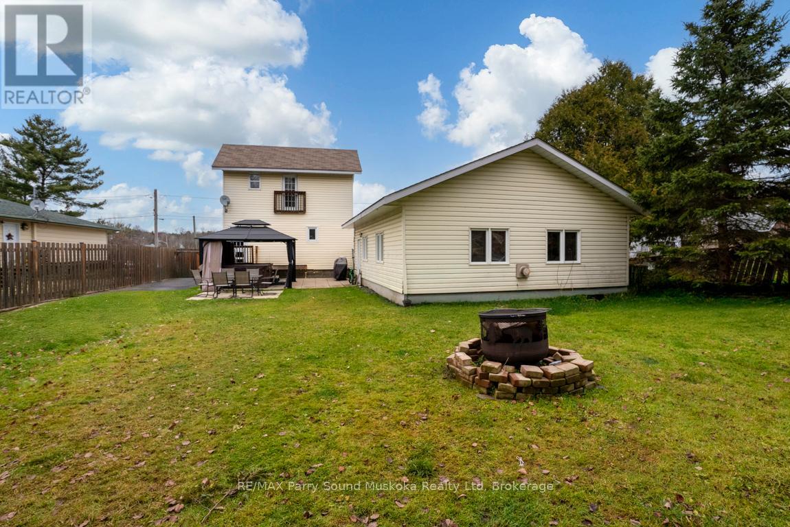 Property at 8 MEADOW STREET image 3