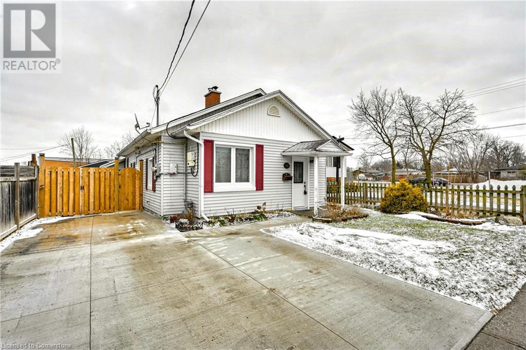 Property at 31 WOODROW Street image 2