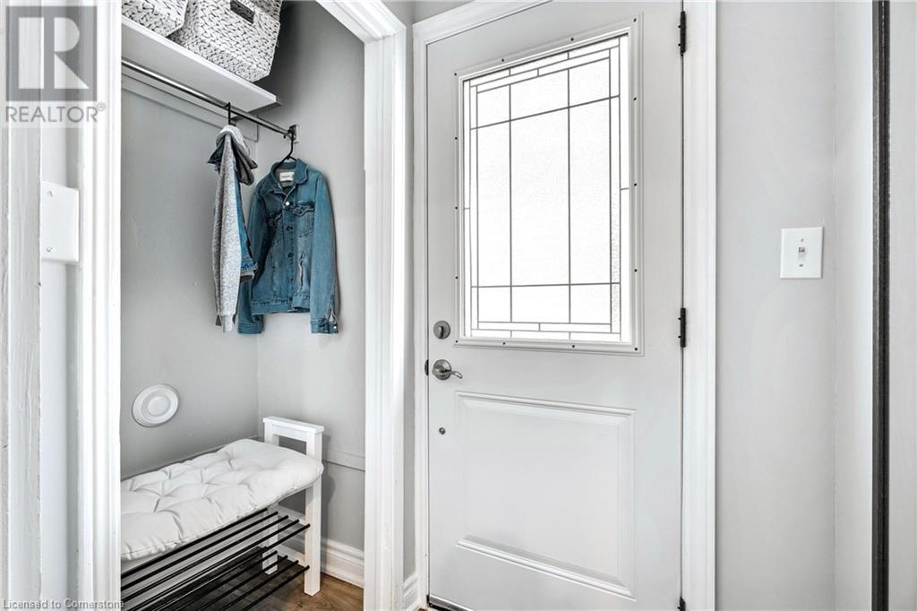 Property at 31 WOODROW Street image 4