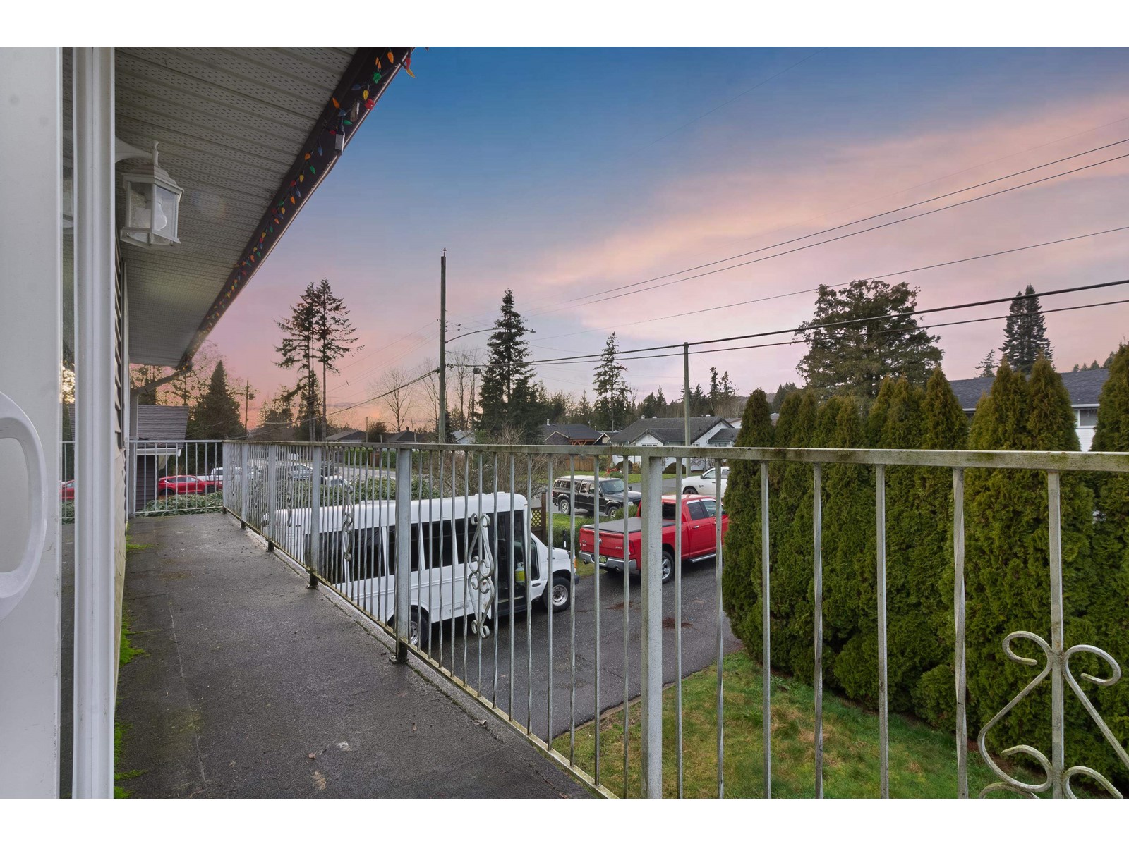 31896 Hillcrest Avenue, Mission, British Columbia  V2V 1K9 - Photo 9 - R2966534