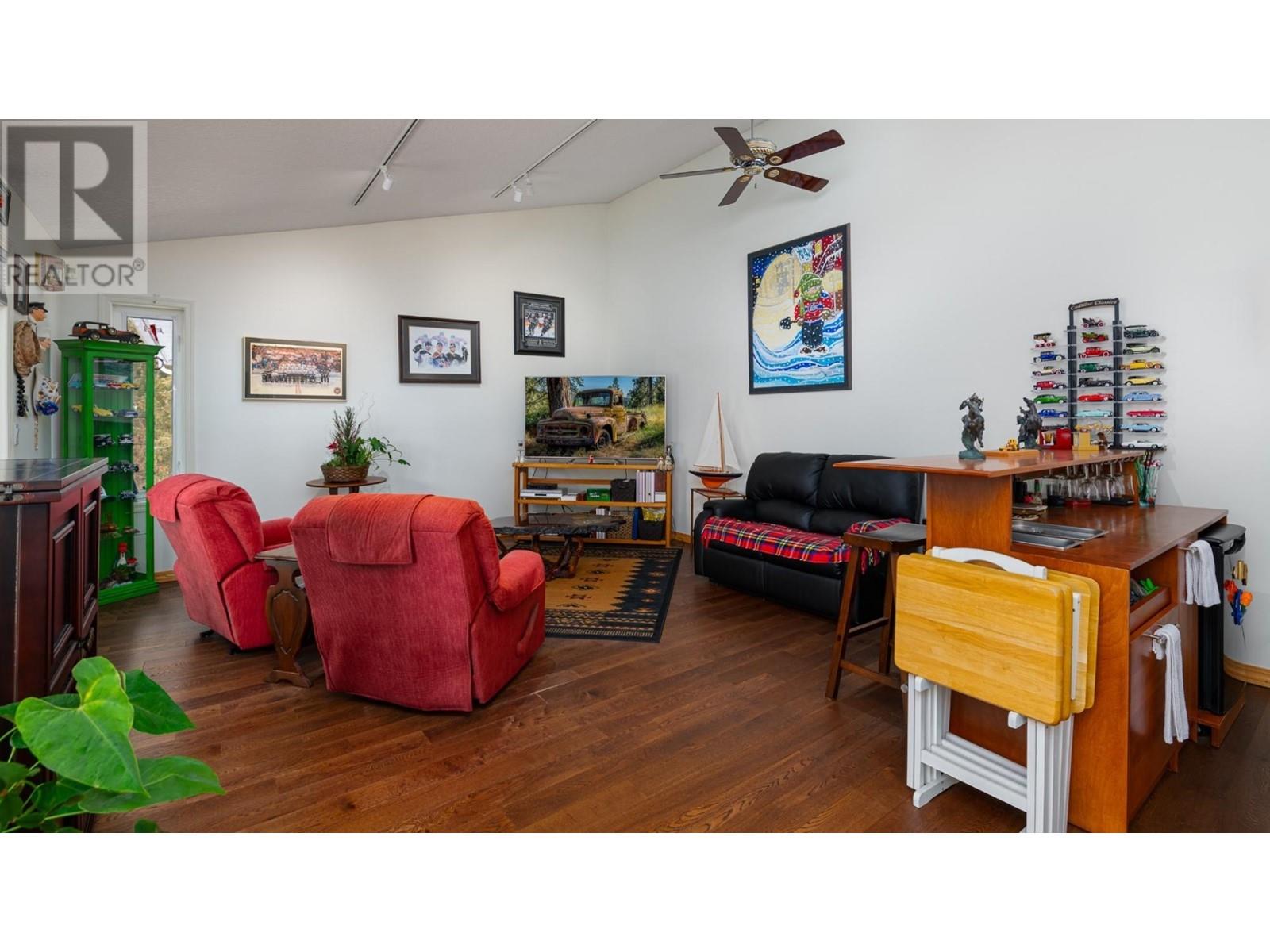 Property at 236 36TH Avenue image 3