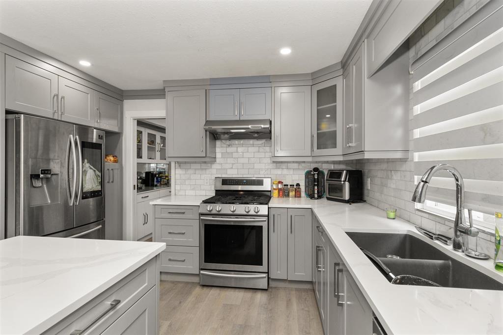 Property at 32762 ESQUIMALT TERRACE image 4