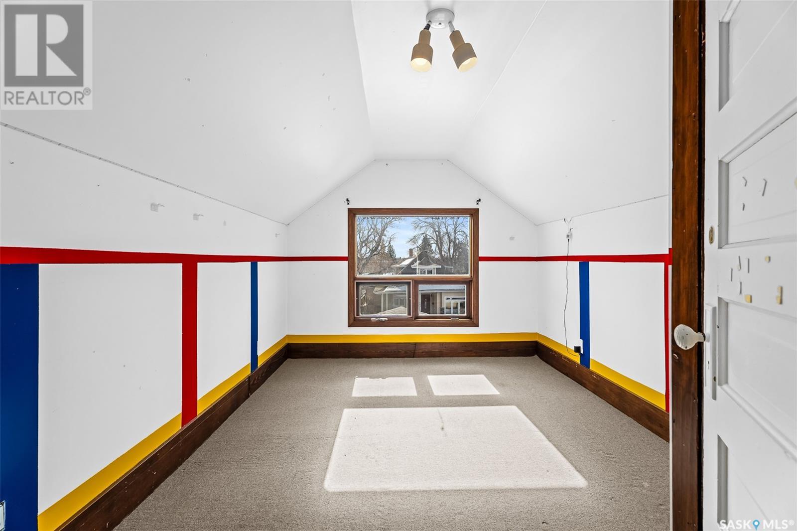 644 Hochelaga Street W, Moose Jaw, Saskatchewan  S6H 2H4 - Photo 35 - SK998361
