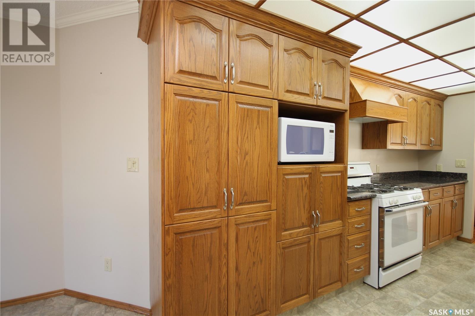 Property at 2501 Blue Jay CRESCENT image 5