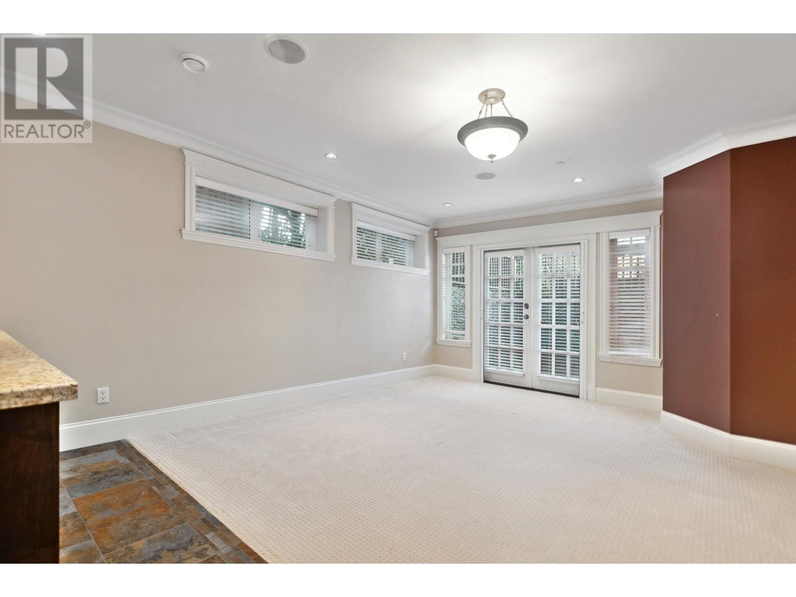 Listing Picture 33 of 40 : 3963 W 23RD AVENUE, Vancouver / 溫哥華 - 魯藝地產 Yvonne Lu Group - MLS Medallion Club Member