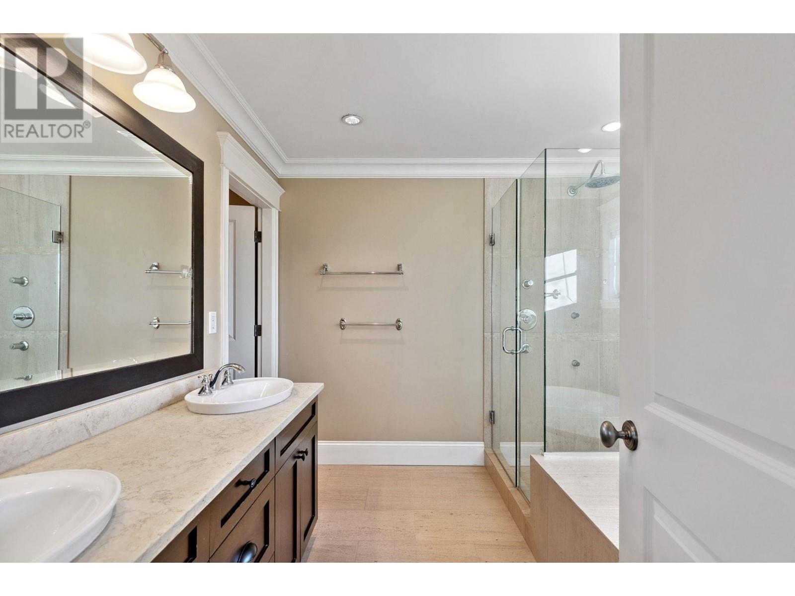 Listing Picture 19 of 40 : 3963 W 23RD AVENUE, Vancouver / 溫哥華 - 魯藝地產 Yvonne Lu Group - MLS Medallion Club Member