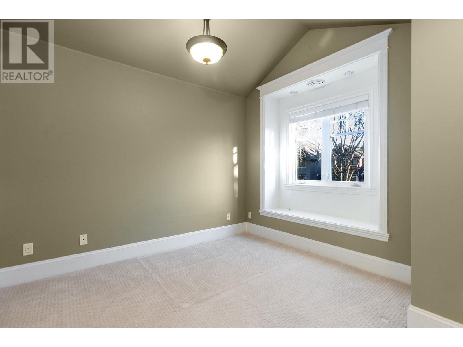 Listing Picture 26 of 40 : 3963 W 23RD AVENUE, Vancouver / 溫哥華 - 魯藝地產 Yvonne Lu Group - MLS Medallion Club Member