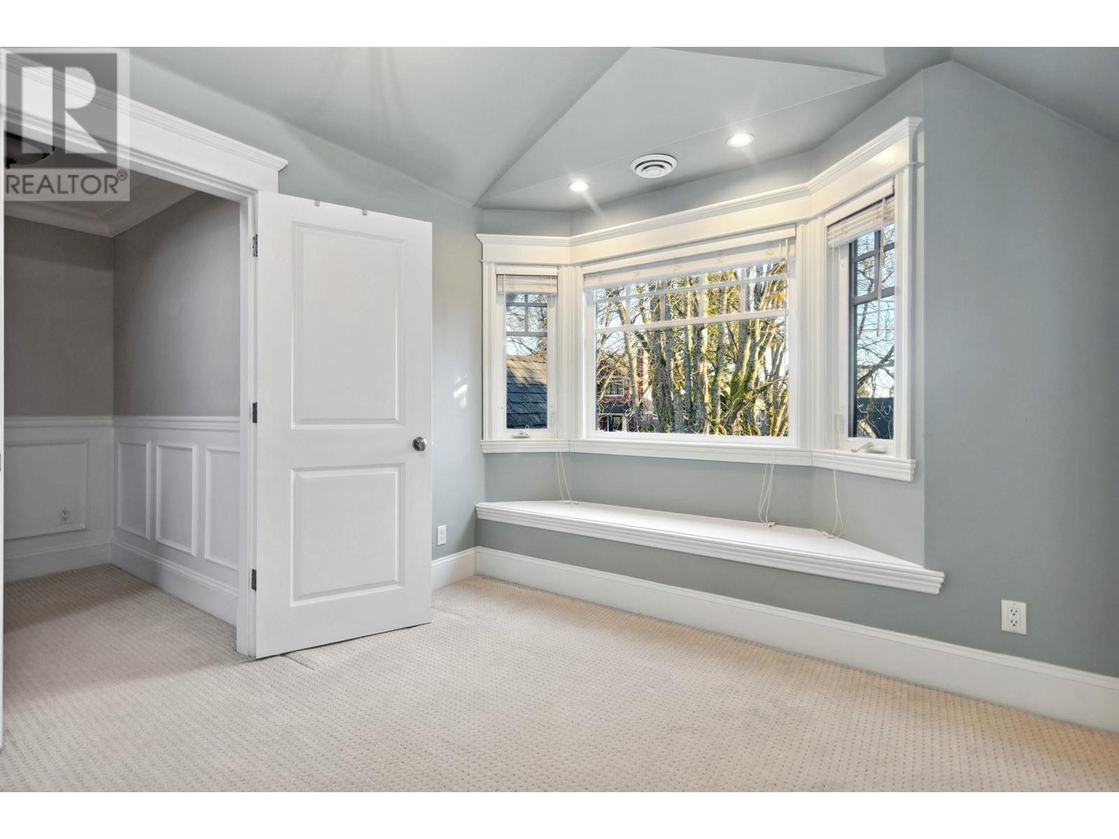 Listing Picture 28 of 40 : 3963 W 23RD AVENUE, Vancouver / 溫哥華 - 魯藝地產 Yvonne Lu Group - MLS Medallion Club Member