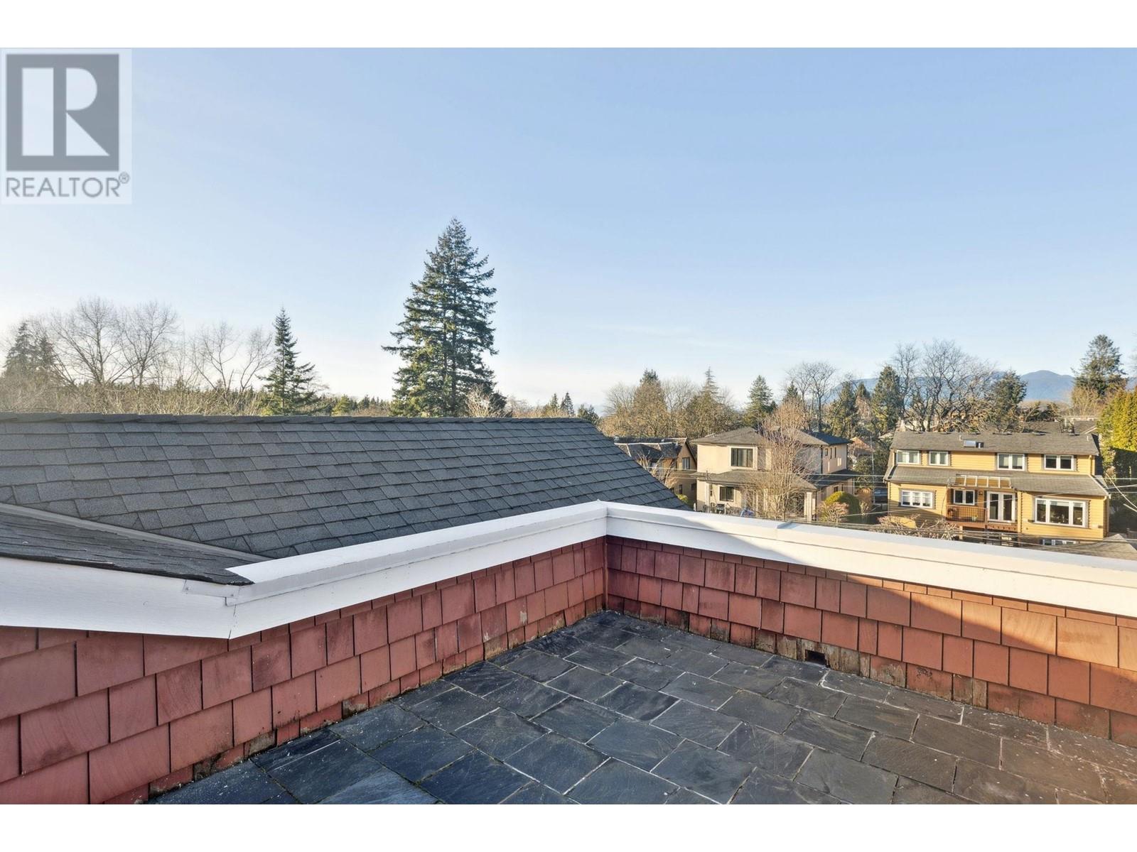 Listing Picture 29 of 40 : 3963 W 23RD AVENUE, Vancouver / 溫哥華 - 魯藝地產 Yvonne Lu Group - MLS Medallion Club Member