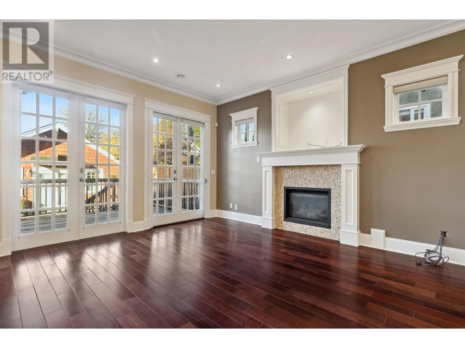 Listing Picture 10 of 40 : 3963 W 23RD AVENUE, Vancouver / 溫哥華 - 魯藝地產 Yvonne Lu Group - MLS Medallion Club Member