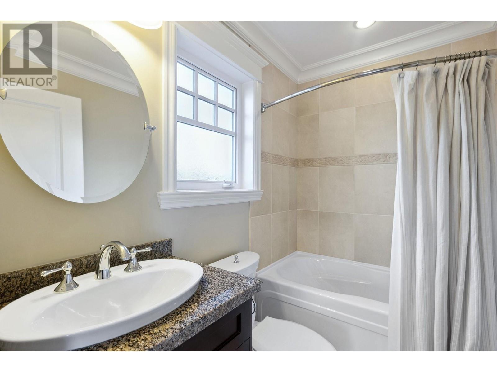 Listing Picture 24 of 40 : 3963 W 23RD AVENUE, Vancouver / 溫哥華 - 魯藝地產 Yvonne Lu Group - MLS Medallion Club Member