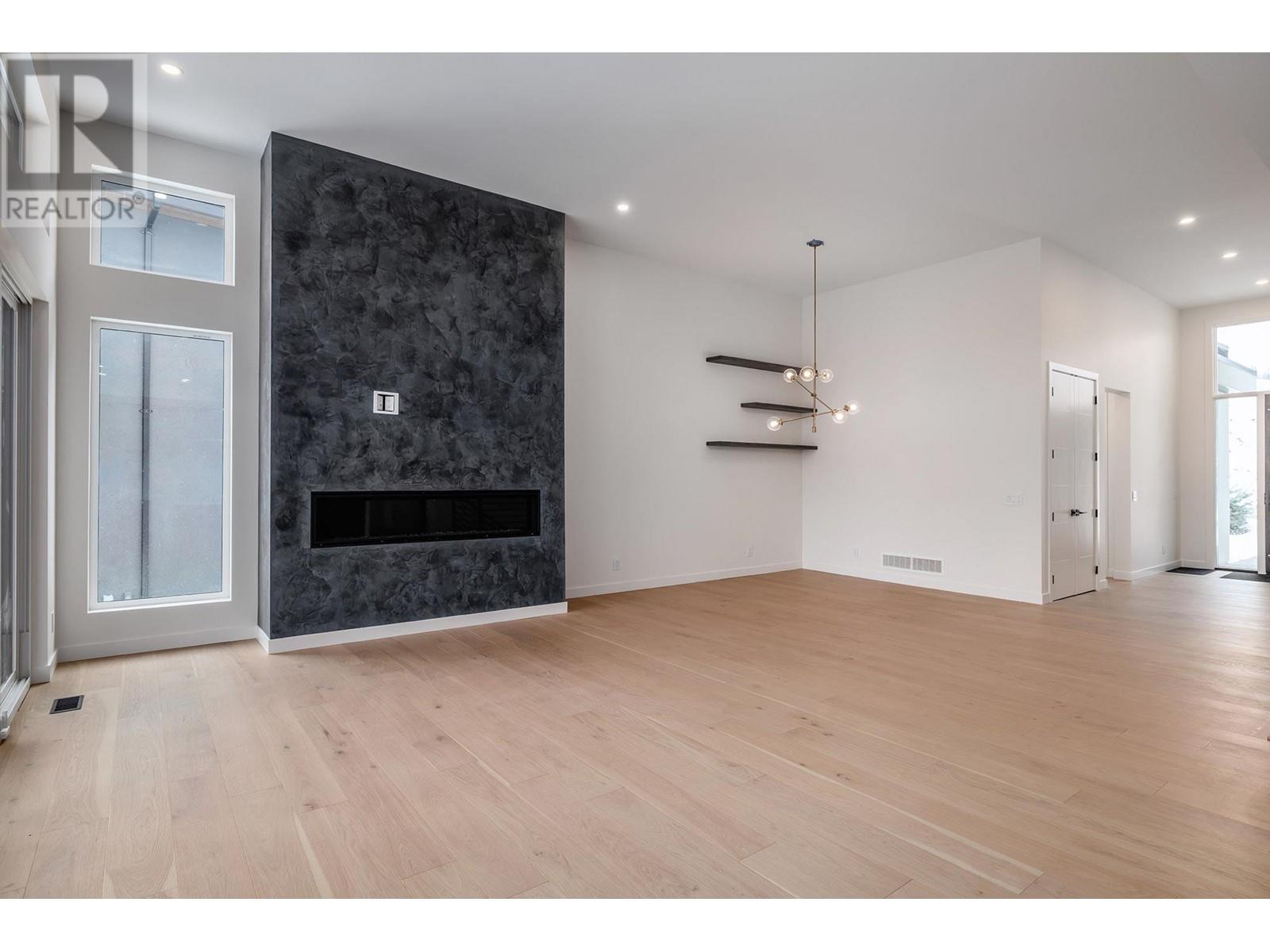 Property at 10274 Beacon Hill Drive image 3