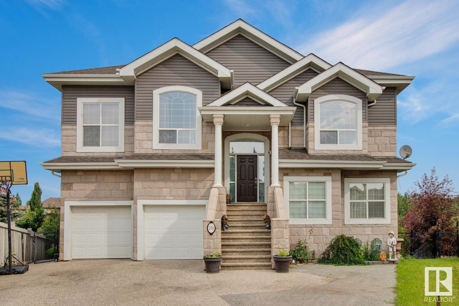 Property at 251 GALLAND CL NW image 2