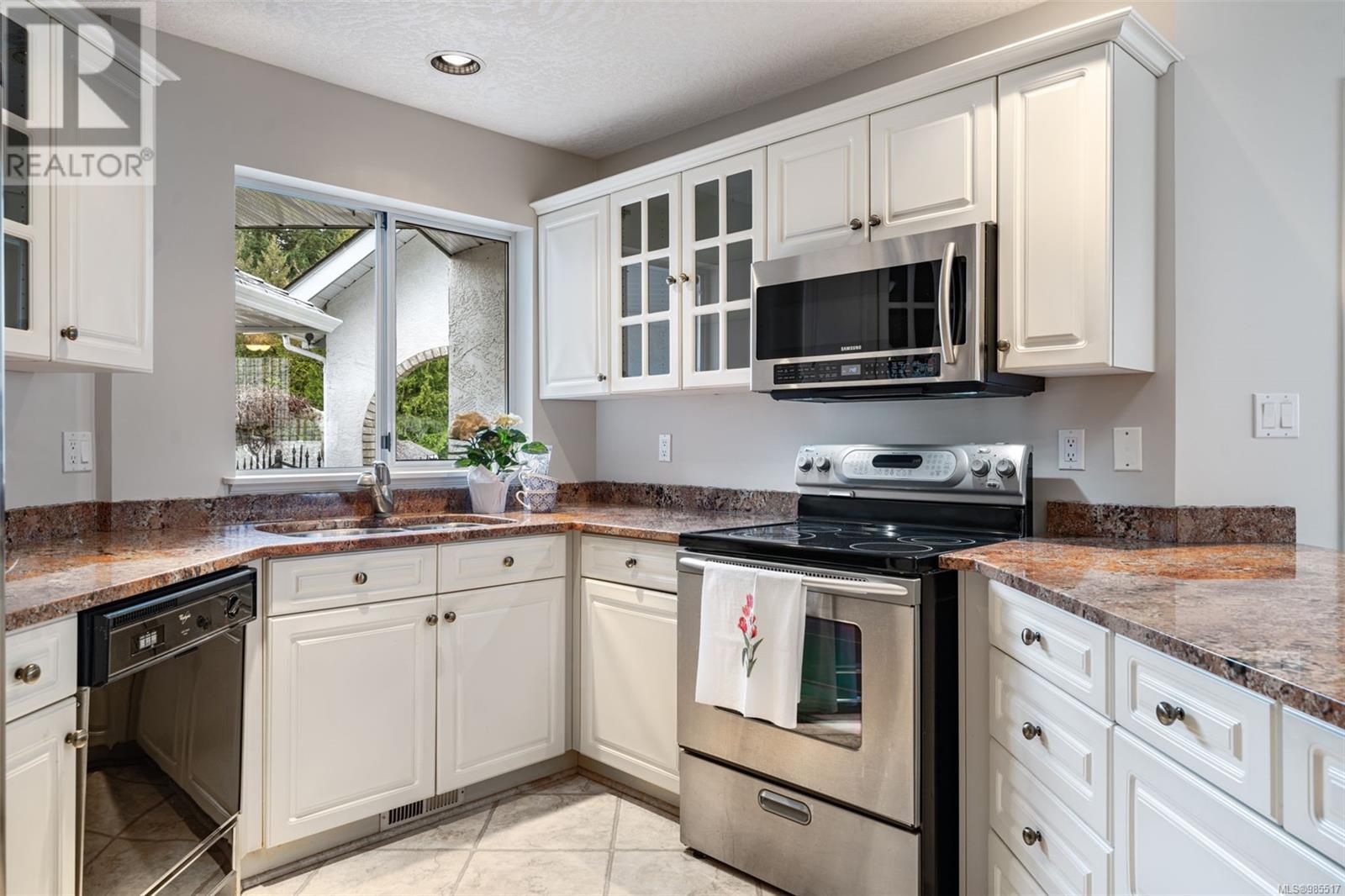 Property at 3441 Arbutus Dr S image 2