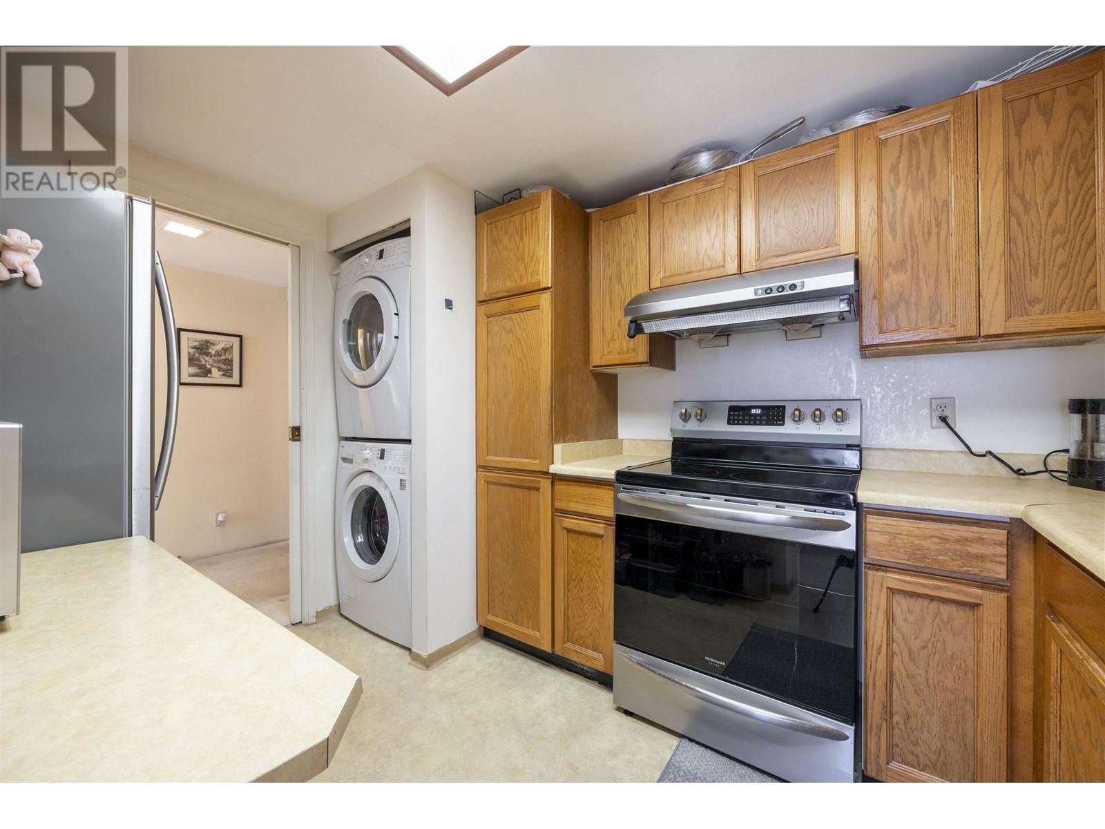 304 2140 Briar Avenue, Vancouver, British Columbia  V6L 3E3 - Photo 6 - R2955859