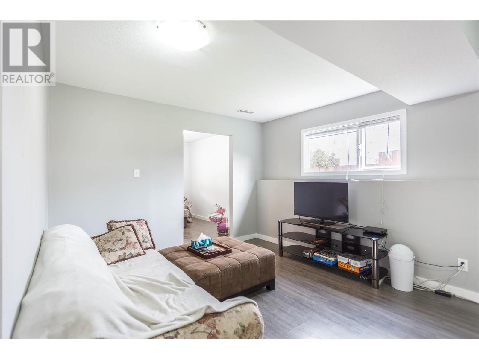 2250 Linea Crescent Lot# 10, Lumby, British Columbia  V0E 2G0 - Photo 26 - 10338032