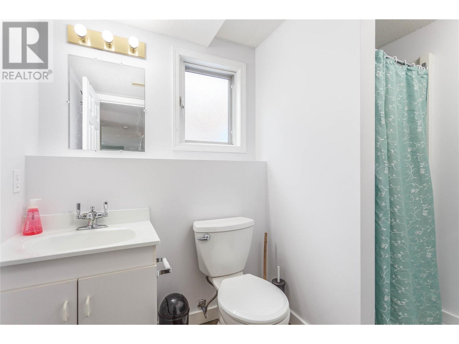 2250 Linea Crescent Lot# 10, Lumby, British Columbia  V0E 2G0 - Photo 32 - 10338032
