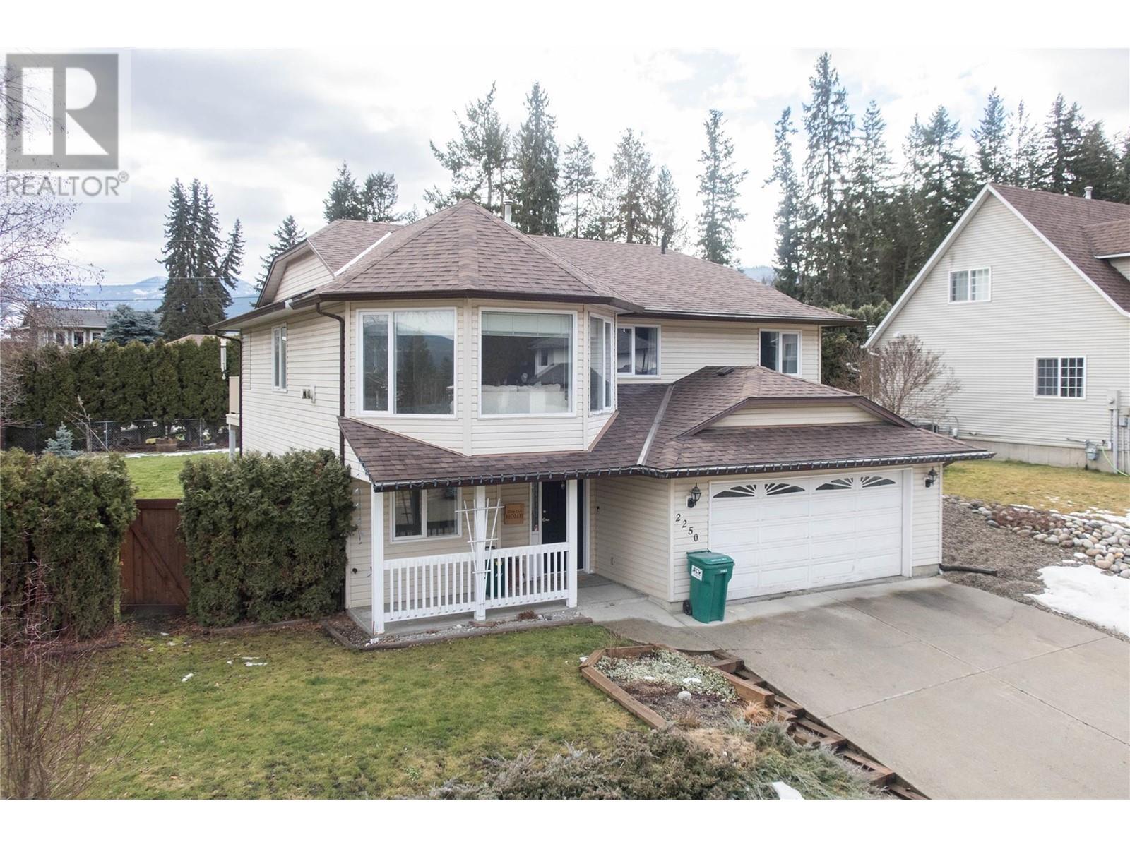 2250 Linea Crescent Lot# 10, Lumby, British Columbia  V0E 2G0 - Photo 36 - 10338032