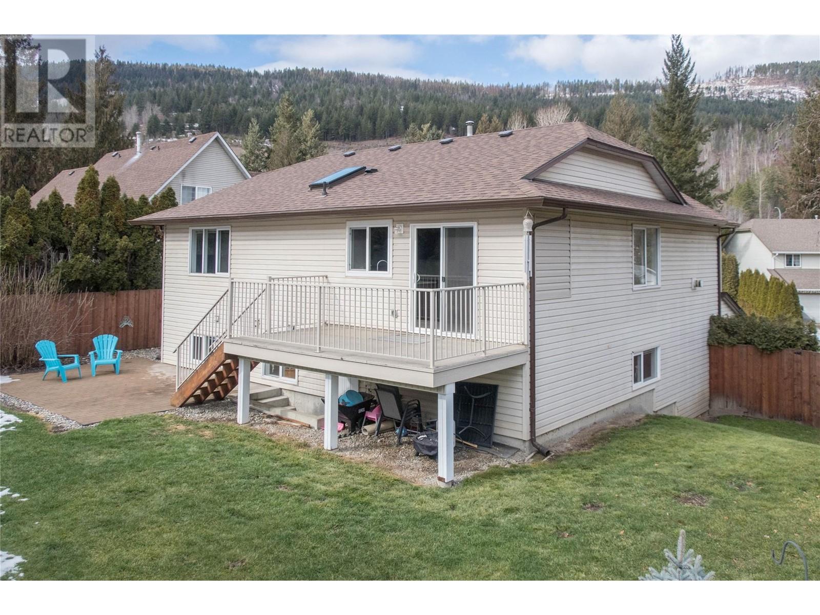 2250 Linea Crescent Lot# 10, Lumby, British Columbia  V0E 2G0 - Photo 38 - 10338032