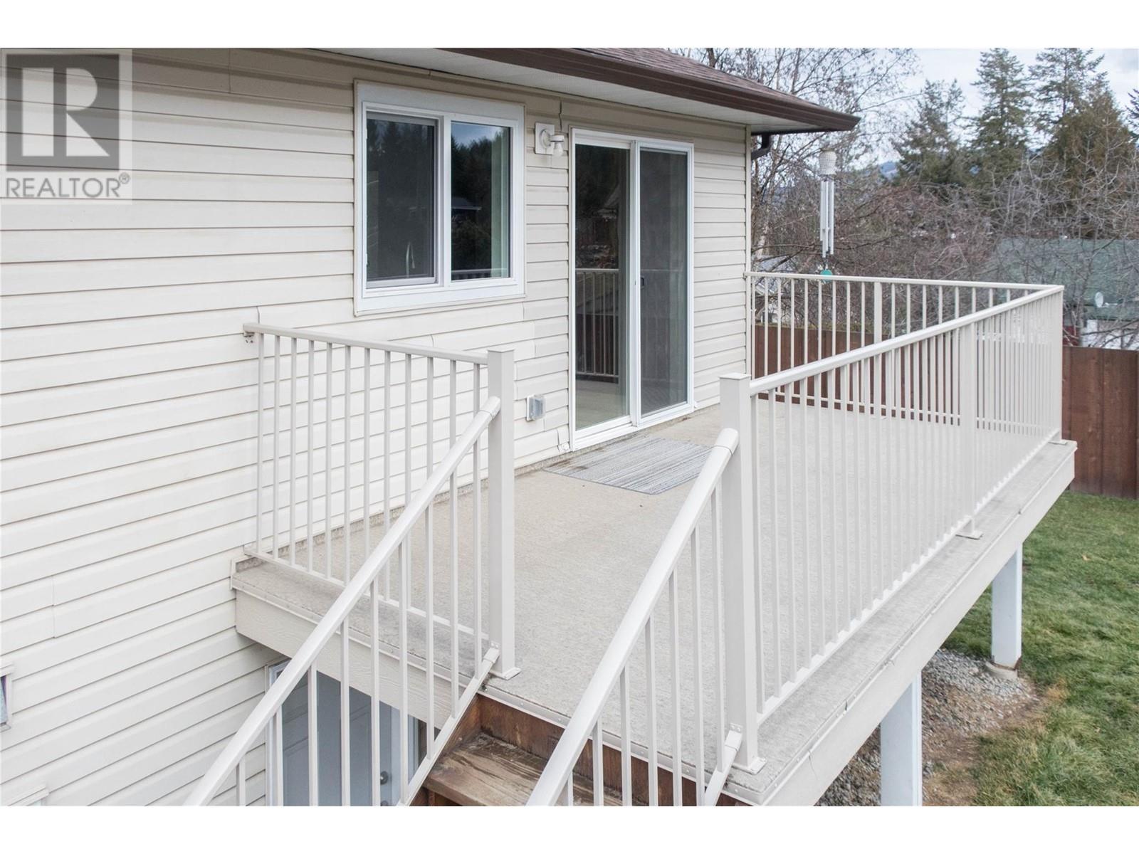 2250 Linea Crescent Lot# 10, Lumby, British Columbia  V0E 2G0 - Photo 42 - 10338032